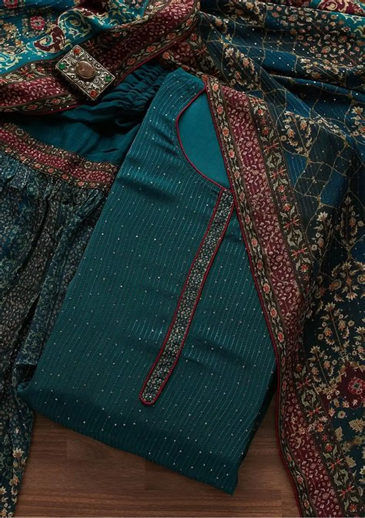 luxury-lawn-jalal-clothing