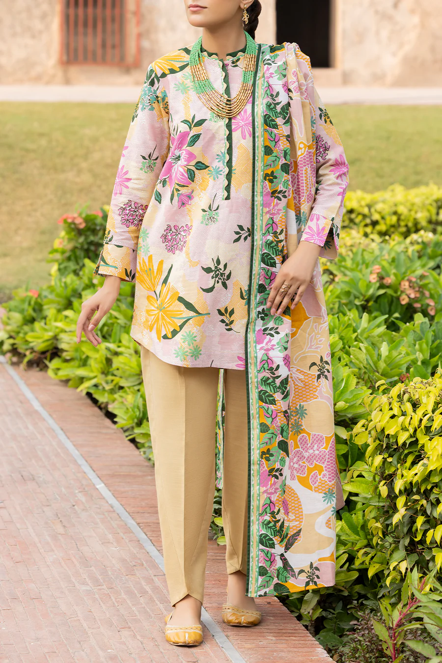 Saya Premium Unstitched Printed Lawn 3 Piece U04-25599-05A